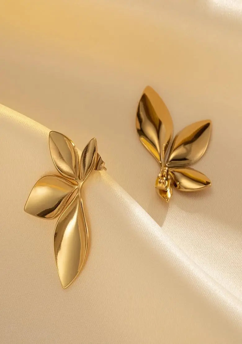 Aurelva Gold Floral Stud Earrings for Women and Girls | Lightweight Designer Earrings | Elegant Trendy Fashion Jewellery Gift Aurelva
