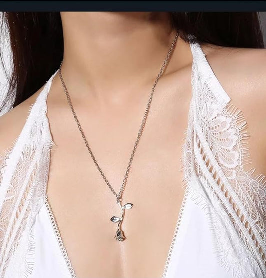 Elegant Silver Rose Pendant Necklace for Women & Girls – Minimalist Floral Charm Chain