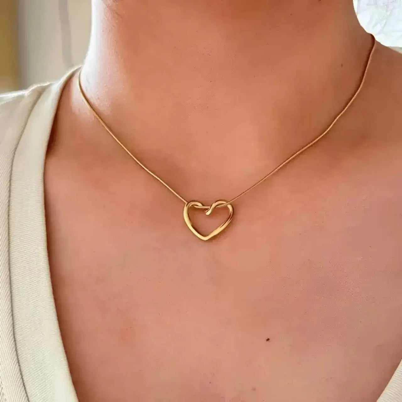 Aurelva Stainless Steel Gold Heart Pendant Necklace for Women with Chain | Anti Tarnish Jewellery Neck Chain for Girls Loocket | Aesthetic Necklace for Girls, Valentine's Gift for Girlfriend Aurelva