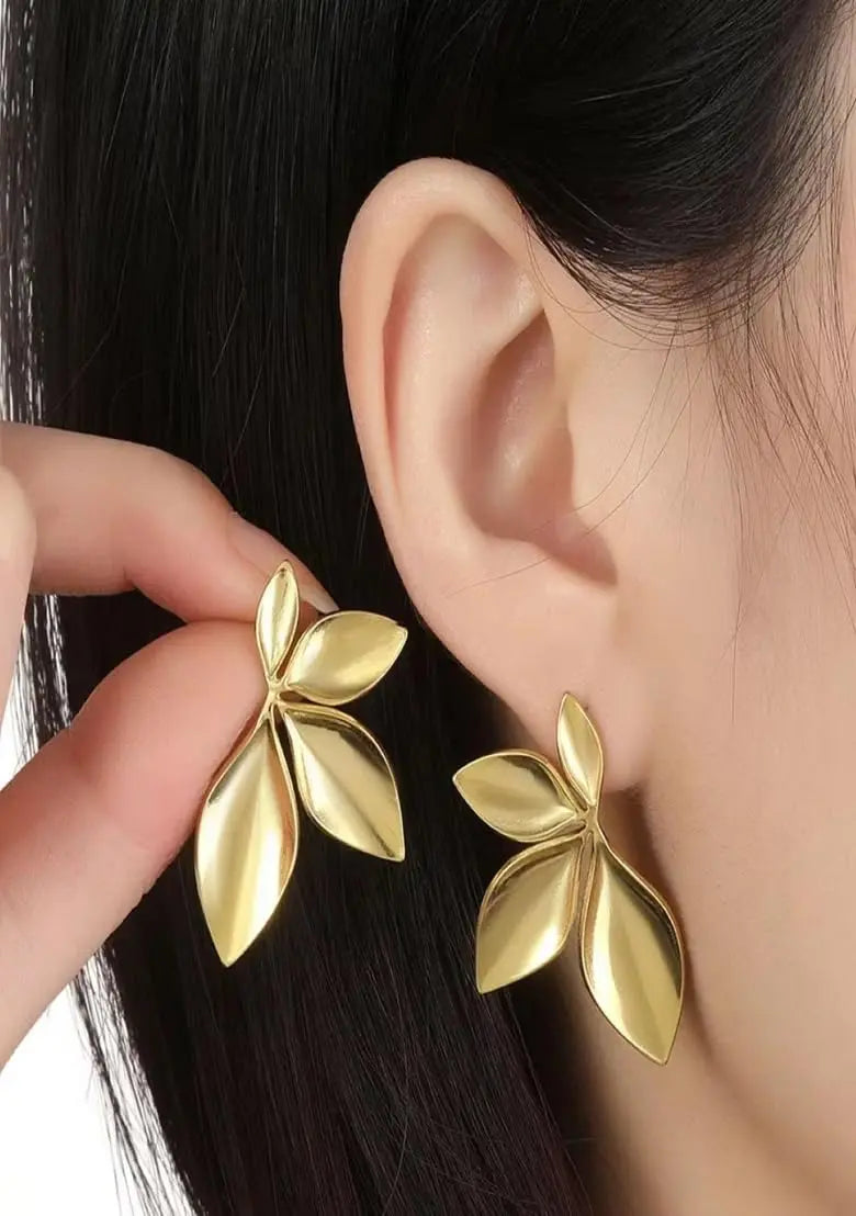 Aurelva Gold Floral Stud Earrings for Women and Girls | Lightweight Designer Earrings | Elegant Trendy Fashion Jewellery Gift Aurelva